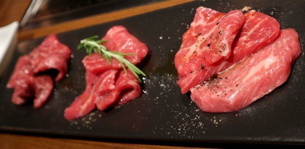 「あか牛」を使用した「厳選!赤身肉三種盛り合わせ」