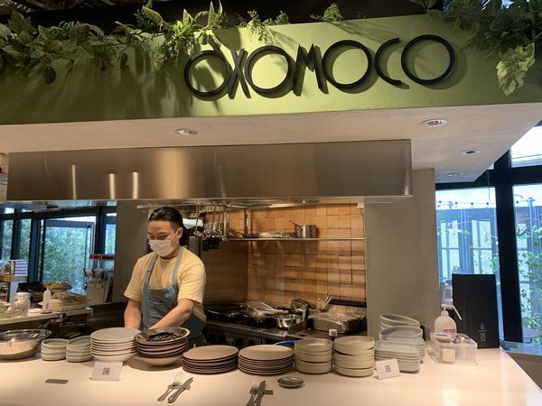EAT PLAY WORKS1階 メキシコ料理店「OXOMOCO(オショモコ)」