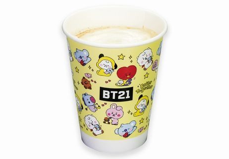 くら寿司×BT21「ミルクキャラメルカフェラテ」(2月10日発売)