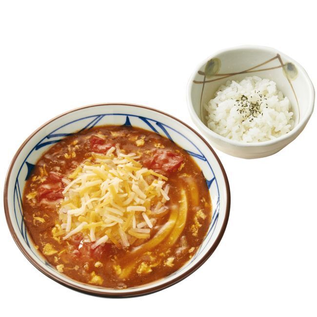 丸亀製麺「とろける4種のチーズトマたまカレーうどん」