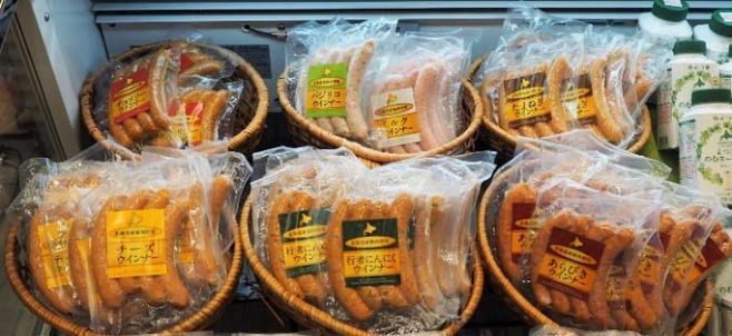 ホクレンは北海道産豚肉100%の「あらびきポークウィンナー」を紹介