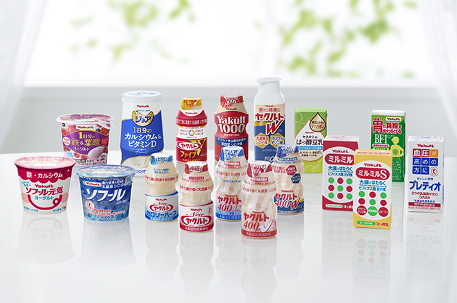 宅配の主力商品である「ヤクルト400」類をはじめ「Yakult(ヤクルト)1000」など乳製品(一部店頭専用商品含む)