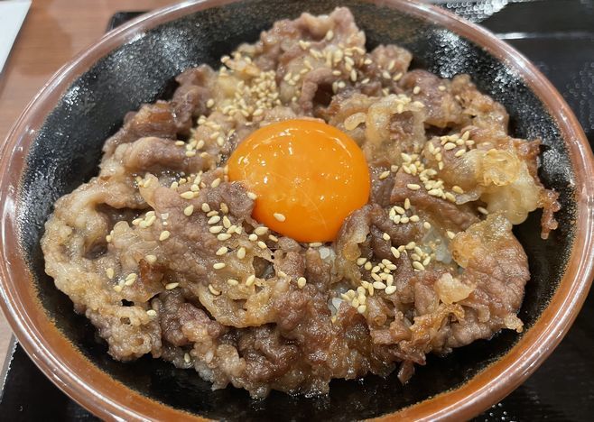 丸亀製麺「神戸牛すき焼き丼」