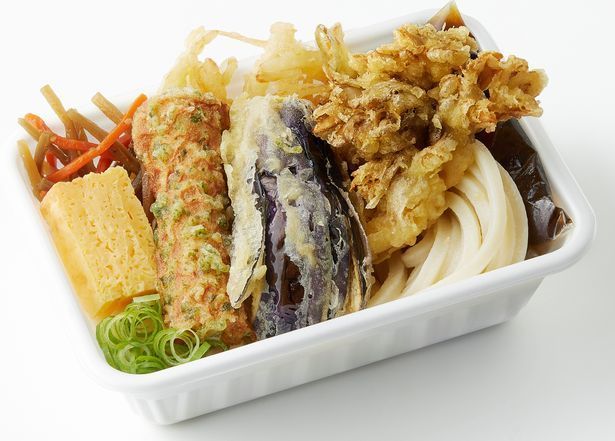 丸亀製麺「秋野菜の天ぷらと定番おかずのうどん弁当」