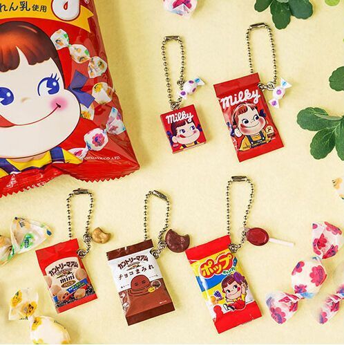 不二家お菓子マスコットチャーム」第2弾、ペコちゃんのミルキー復刻缶 ...